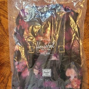 Herschel backpack medium size